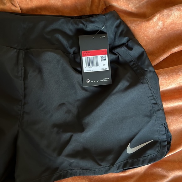 NWT Nike Dri-fit shorts - Picture 2 of 4